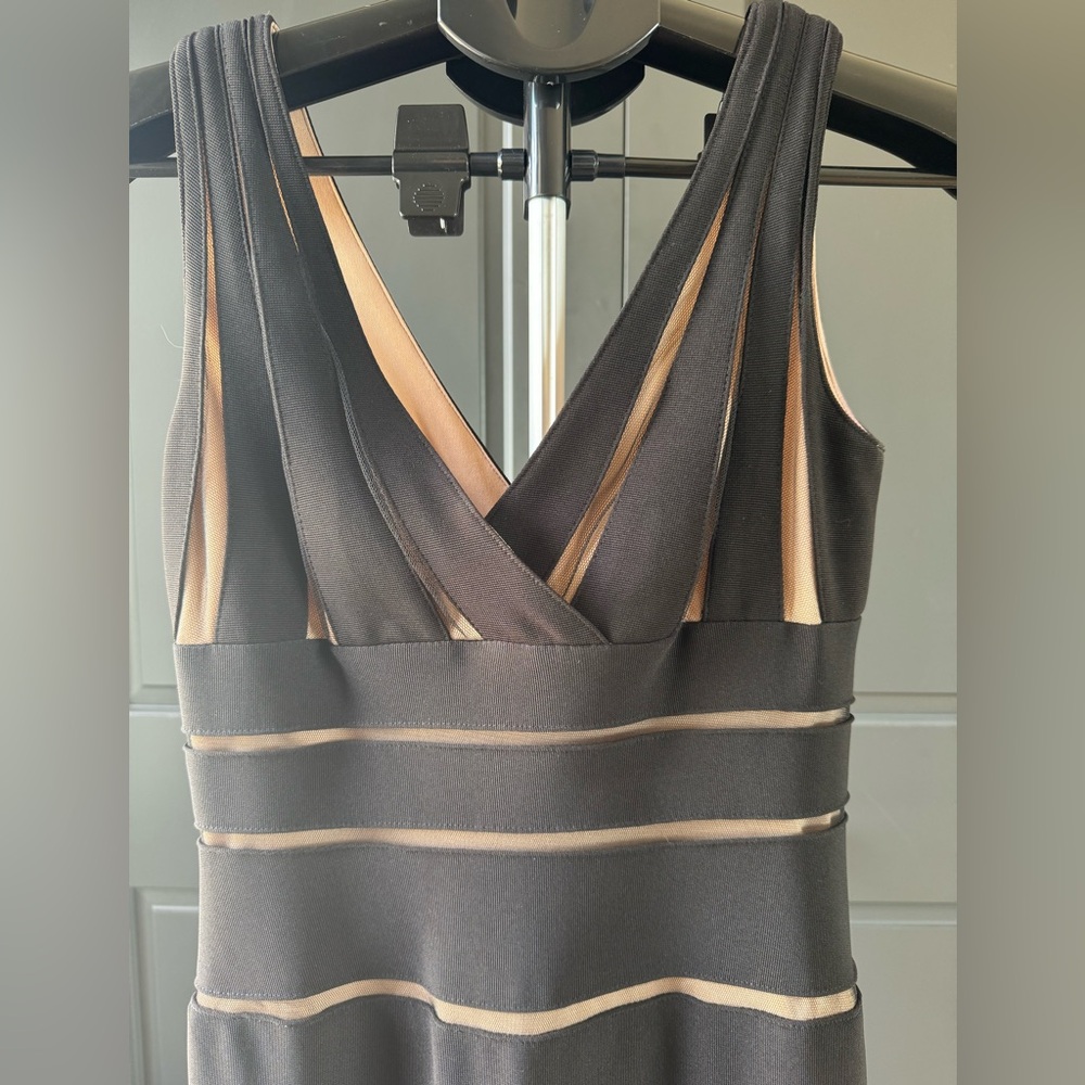 Beautiful Cache black tie event dress. Size 0. Only worn once.